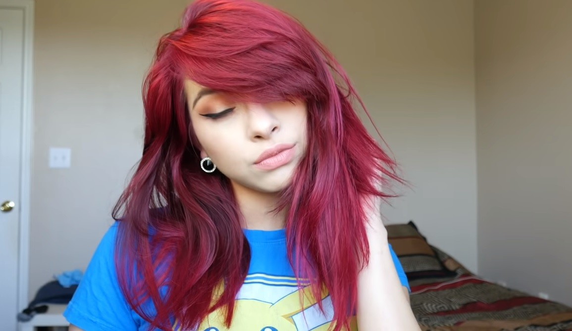 How I Dye My Hair Magenta / Burgundy Red Using L'Oreal Hicolor !!